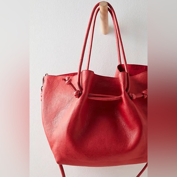 NWT Free People Head Over Heels Tote ~Red Lip~ - Picture 2 of 4
